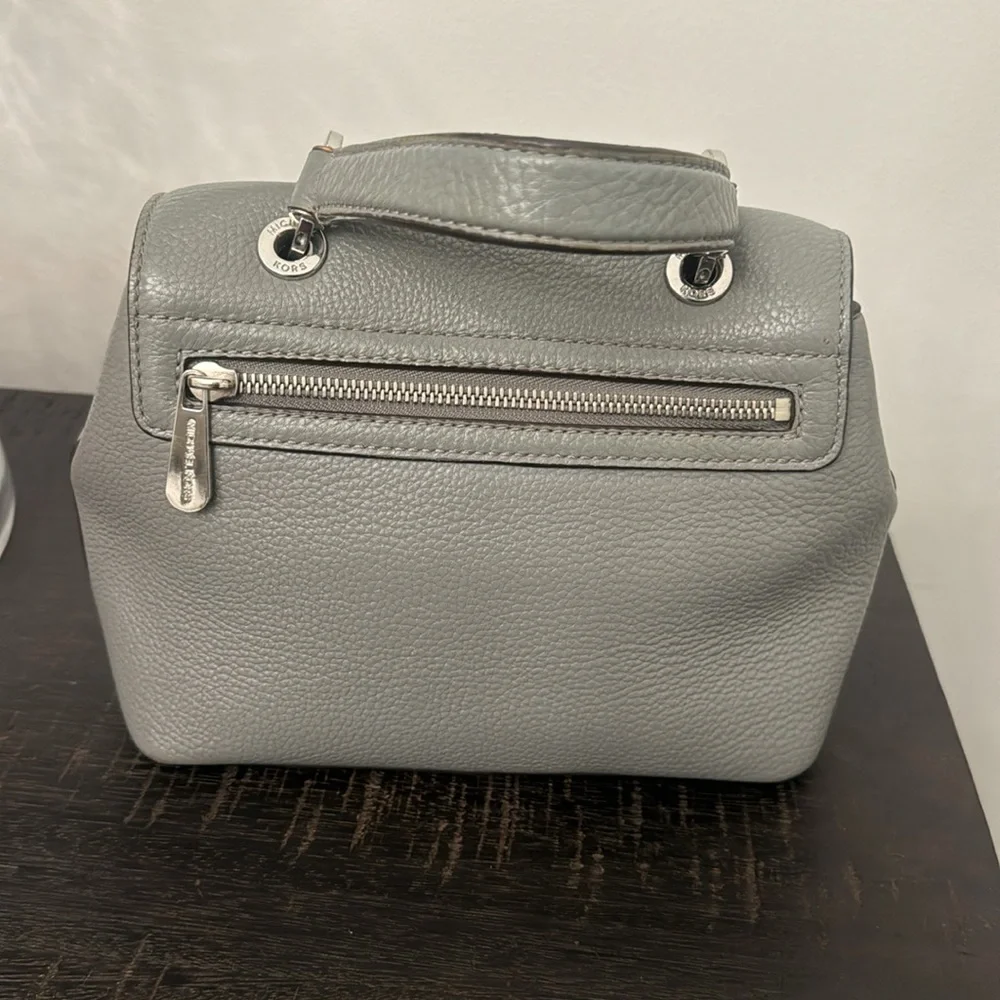 Michael Kors Emery Small Leather Satchel Bag. Steel Gray - Picture 7 of 14